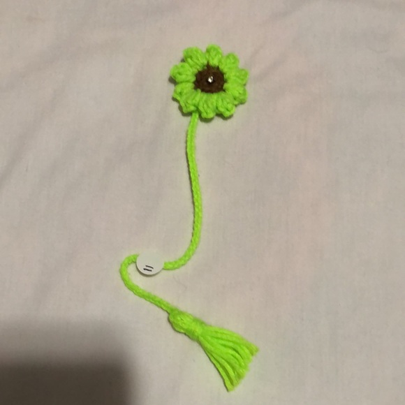 Set 3 for $25 Flower Bookmark Handmade crochet - Picture 10 of 15
